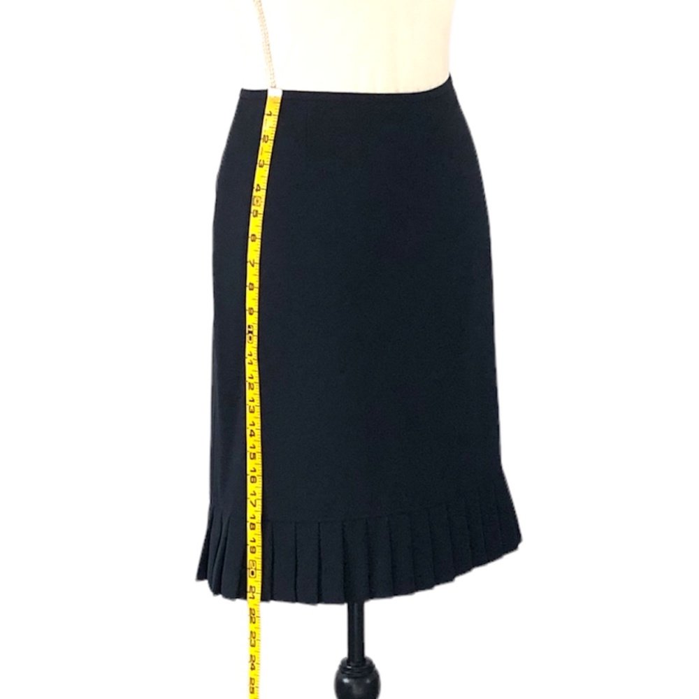 Tahari ASL Navy Blue Short Sleeve Skirt Suit with Pleat Detail Size 14P - Picture 10 of 16